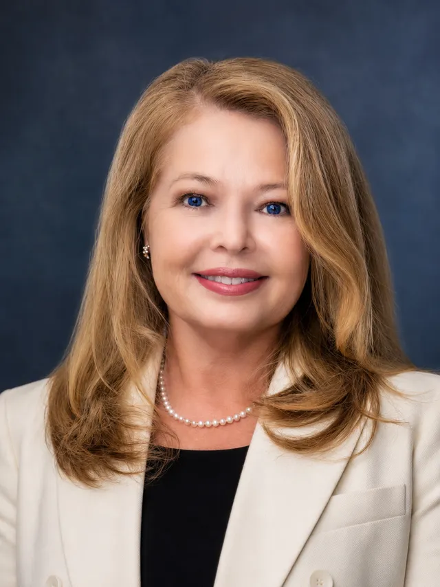 Headshot of Kathleen Walter, APIO.