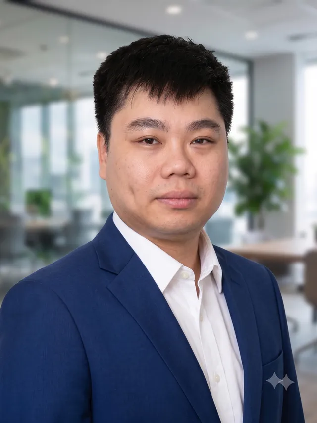 Headshot of Nhat Nguyen, EIT.