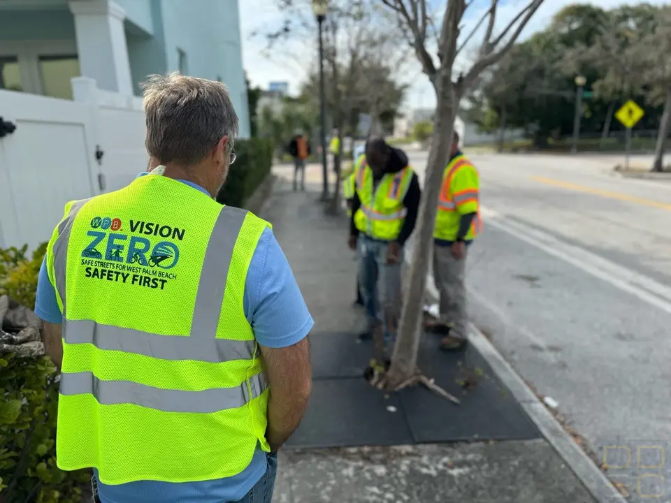 DDEC's Walkability Team Conducts Walk Audit